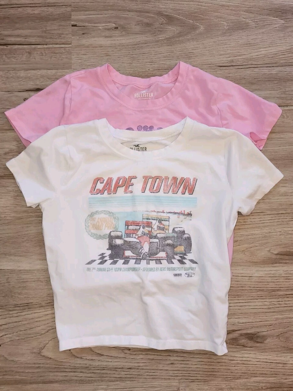 Hollister crop tops lot of 2 size medium excellent used condition