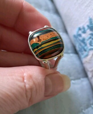 Sterlingsilber JAY KING DTR Regenbogen Kalsilika Cabochon Quadrat Ring Größe 9