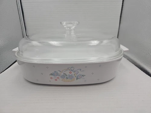 CORNING WARE CORELLE - COUNTRY CORNFLOWER - A-10-B - CASSEROLE DISH & PYREX LID