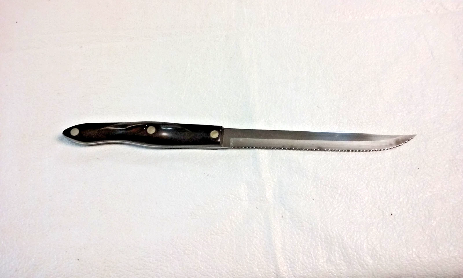 Cutco 1729 Serrated Kitchen Blade Petite Carver Knife w Black Handle 6.75" Blade