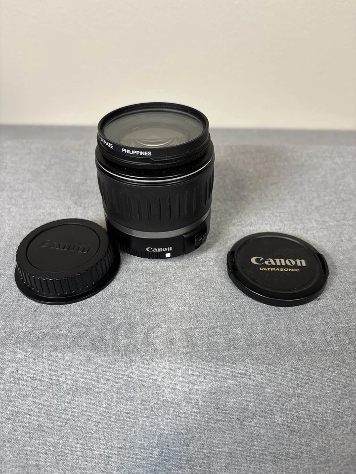 Lente zoom ultrasónico Canon EF-S 18-55 mm f/3,5-5,6 con tapas Foto 4 de 4