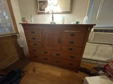 Mission-Style Oak Dresser / Sideboard – Solid Wood, Excellent Condition