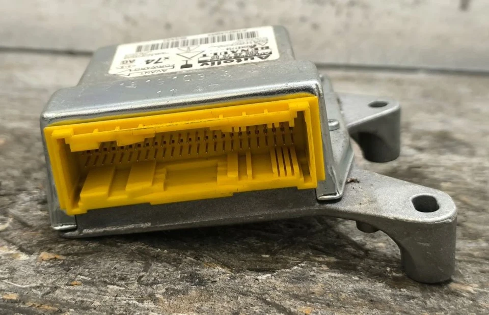 Centralina airbag Renault Laguna II 2007 605487500 PNV5903 - Immagine 2 di 4