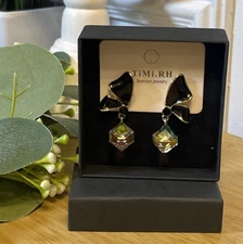 TiMi. RH Elegant Fashion Jewerly Black with Crystal-Like Drop Earrings/Pierced 