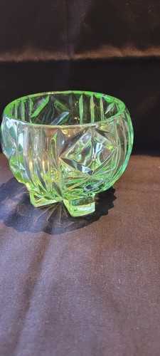 Vintage Bagley Green Glass Rose Bowl 'Duchess' Pattern #3103 - Picture 4 of 17