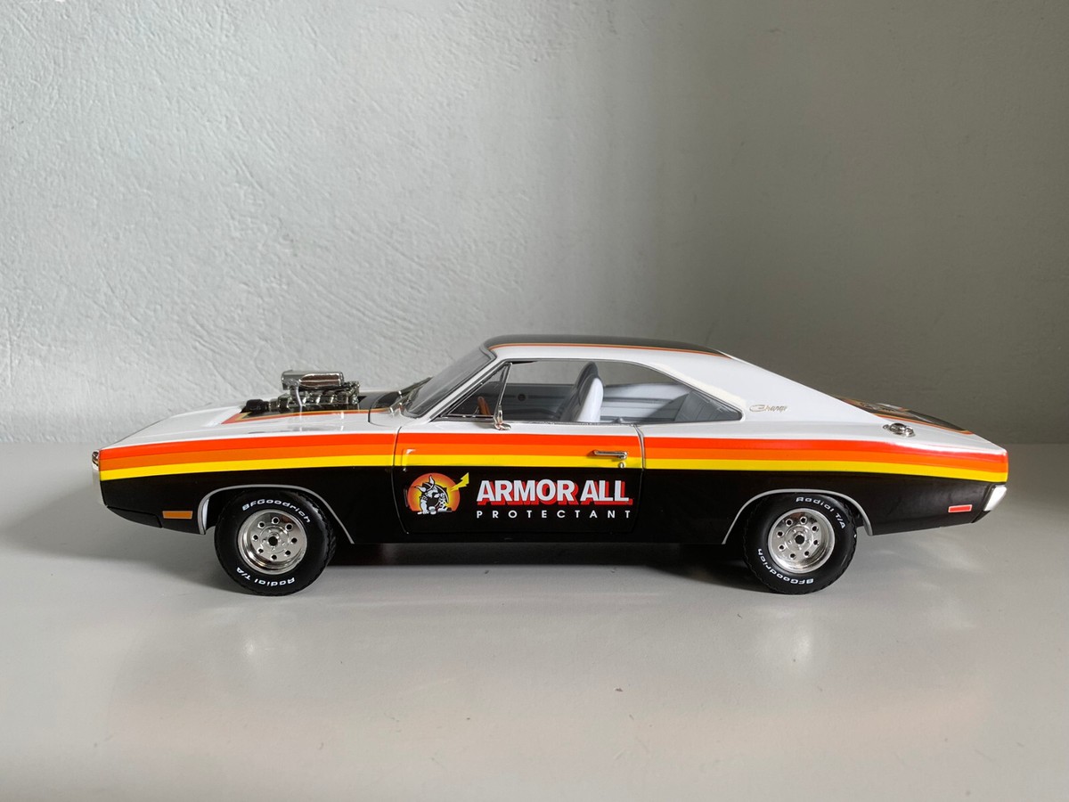 RARE Greenlight 1:18 1970 Dodge Charger with Blown Engine - Armor