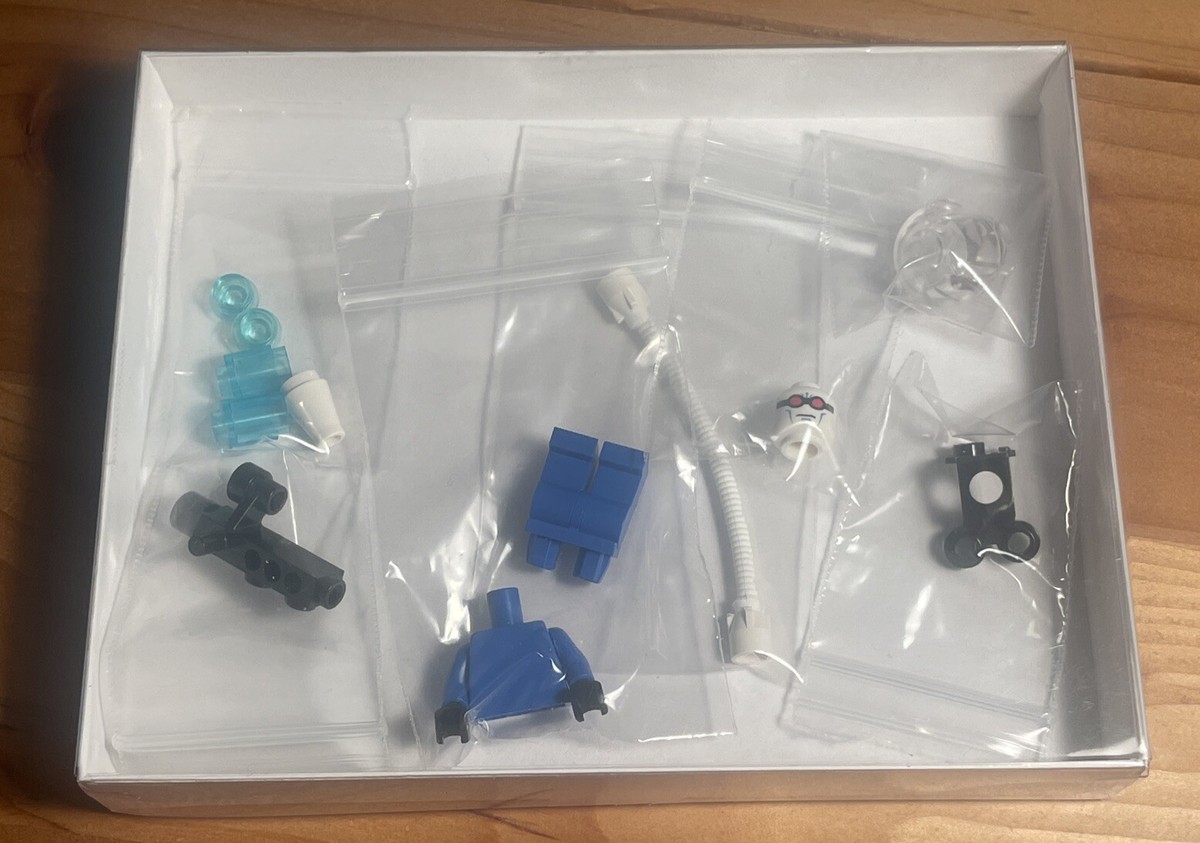 LEGO ® Minifigure Mr. Freeze Set 7783 7884 Batman Batcave bat011i