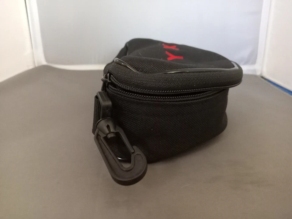 Estuche para gafas de sol NYX Golf negro - SOLO ESTUCHE - Viene con inserciones Foto 3 de 4