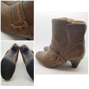 clarks shoes wallabees womens