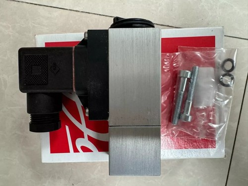 New In Box DANFOSS 061B000466 Pressure Switch New In Box DANFOSS 061B000466 Pressure Switch
