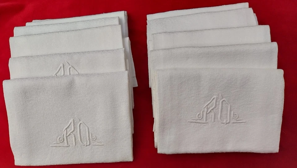 NAPPE et 12 SERVIETTES ANCIENNES de TABLE Brodé R Q -Damassé 2.15 x 1.55cm Linge - Photo 4/4