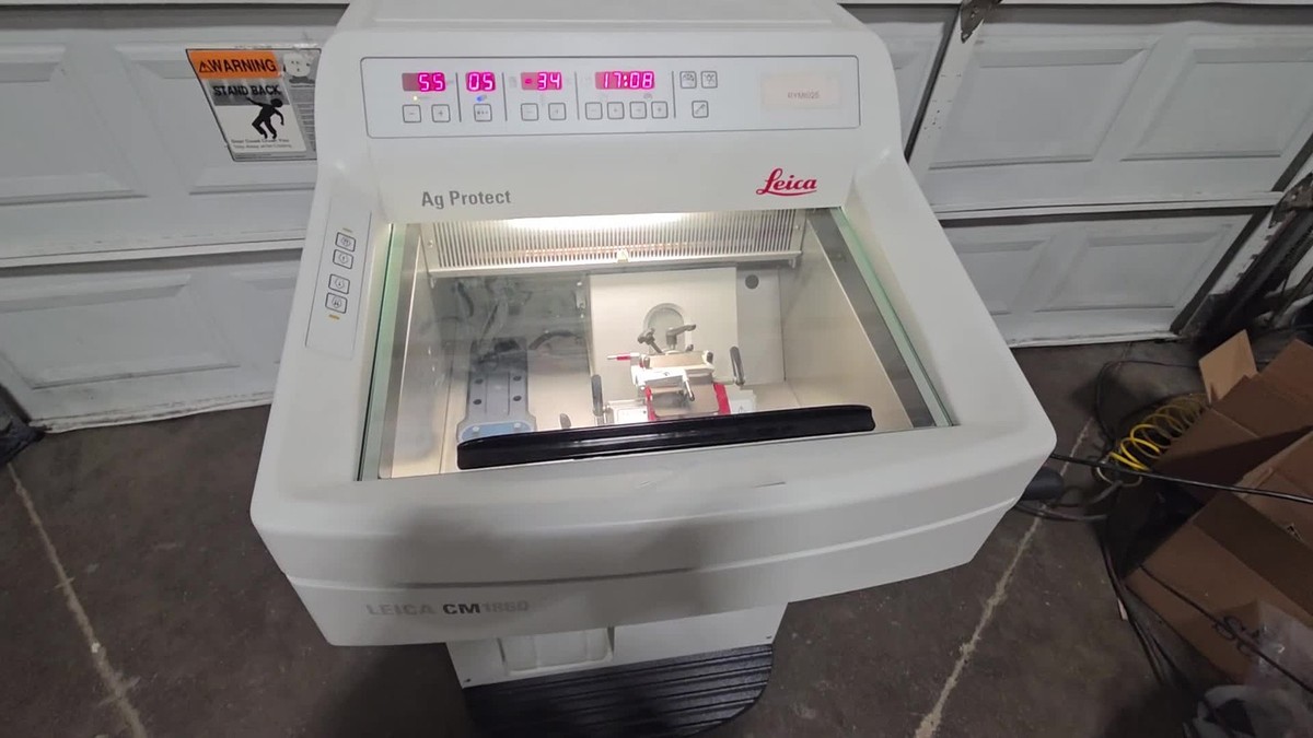 Leica CM1860 Cryostat Microtome 1-100 µm, 55x55mm Max, 0°C To -35