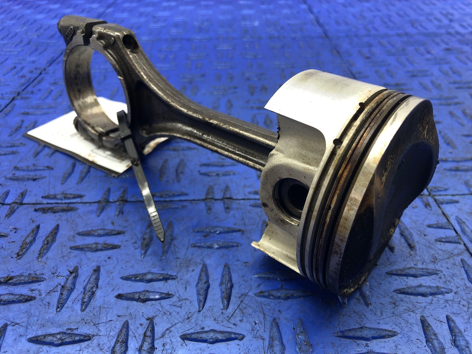 2011-2015 AUDI R8 4.2L ENGINE PISTON W/CONNECTING ROD 079107066CT OEM 2012 2013
