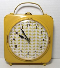 VINTAGE YELLOW METAL KITCHEN WALL CLOCK WORKS...
