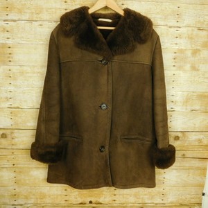 jaqueta de couro com pelo de ovelha