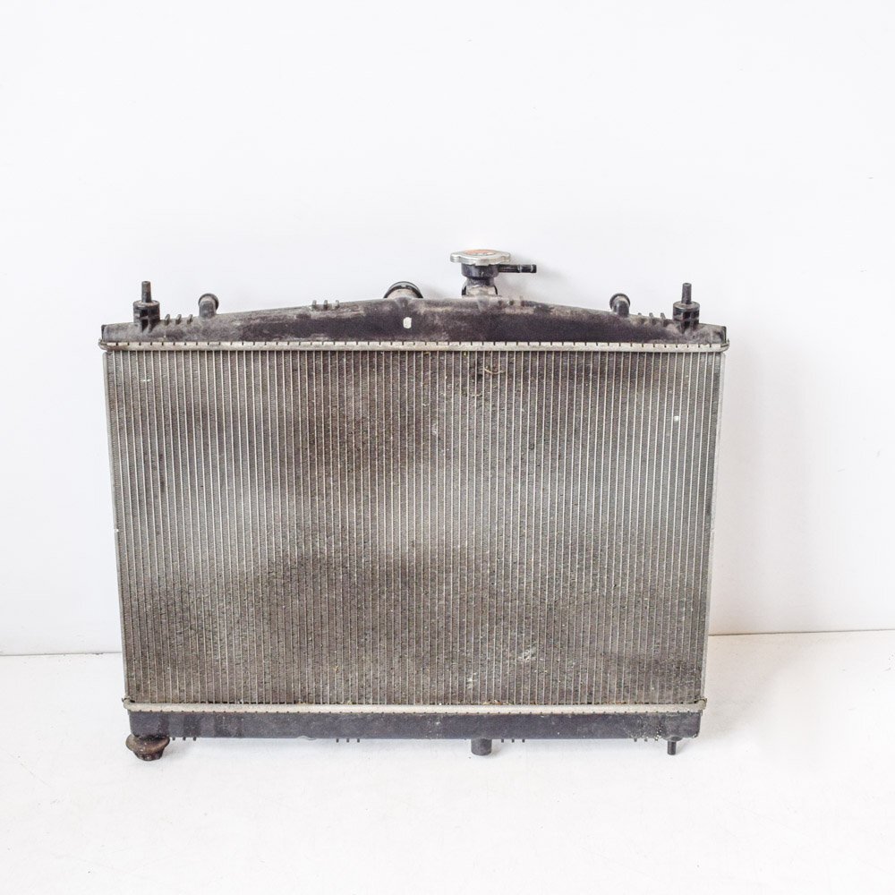 ロードショー④ Nissan Juke F15 Engine Cooling Radiator 21410-BA60A 2014 1.6