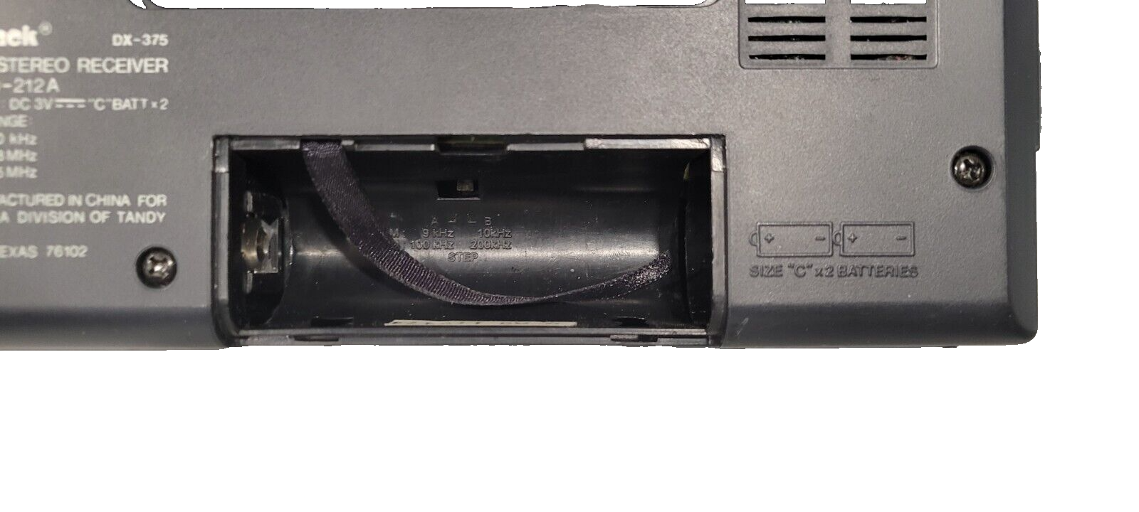 Radio Shack DX375 Portable AM/FM/MultiBand Shortwave Radio Receiver