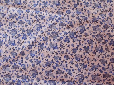 Lot De 2 Coupons Tissu Liberty - Motif Petites Fleurs Et Pois Rose - Coton, Origine France