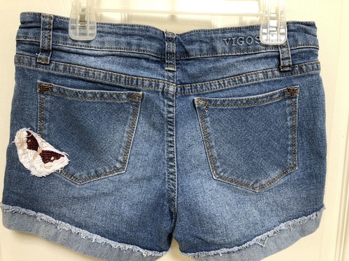 Vigoss Jeans Medium Wash Denim Floral Sun Embroidered Shorts Size 16 - Picture 3 of 3