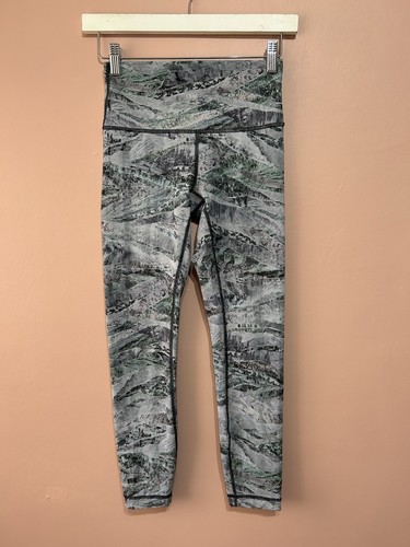 Lululemon lila grau bedruckte Leggings Größe XS UK 8