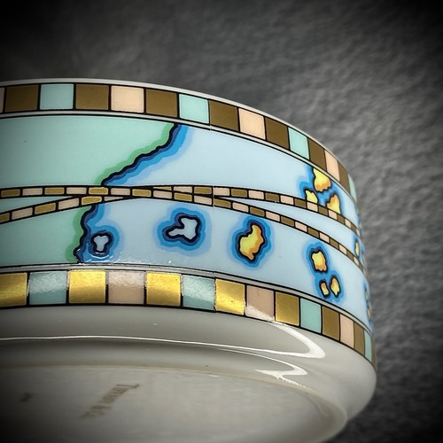 Tiffany & Co. - World Map - Trinket Box - 4” - Ceramic - Christmas 1995 - Japan - Picture 13 of 20