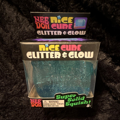 Authentic Schylling NeeDoh   Blue Glitter & Glow Nice Cube Squishy Squeeze Toy