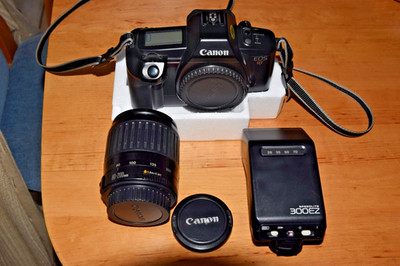 Canon Kamera EOS RT-Objektiv Canon EF 28-80+Canon EF 80-200mm-Canon Blitz 300 EZ