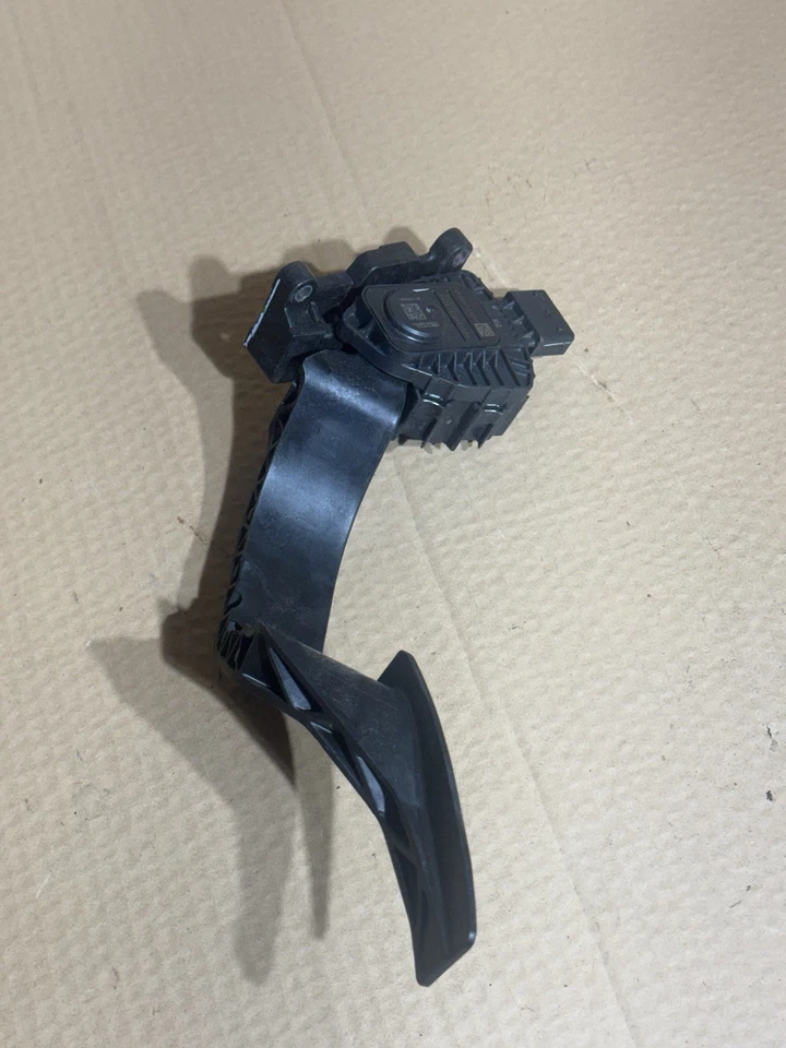 Conjunto de pedal acelerador Jeep Cherokee 2014-2019 genuino OEM 04581652AC Foto 2 de 4