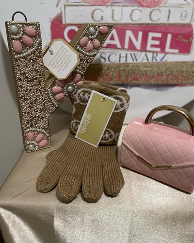 michael kors glove set