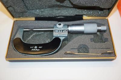 NOS Mitutoyo 0-1'' 60 Degree Point Digital Micrometer.  0.001'' GRAD. Japan. NO1D1