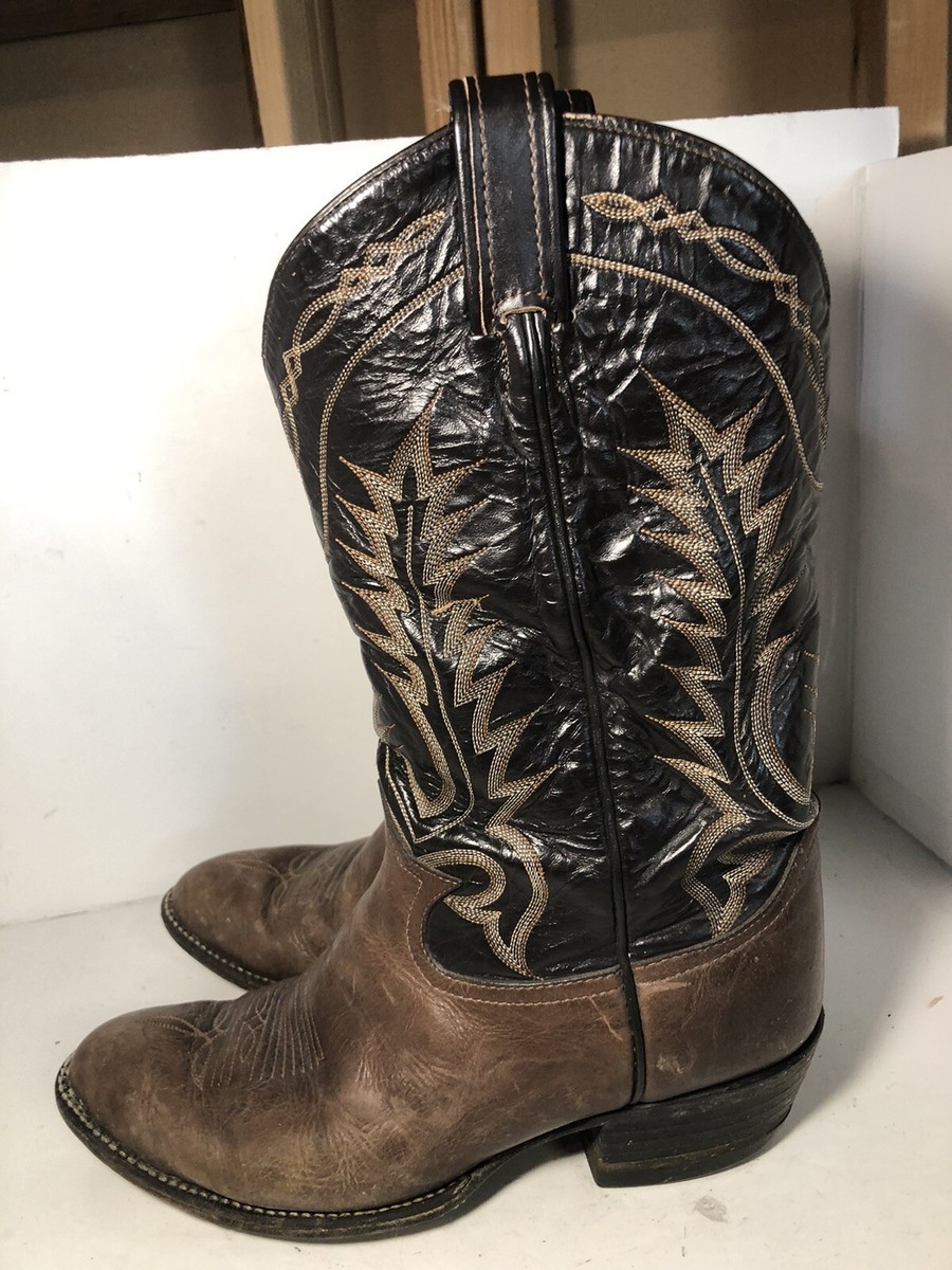 Tony Lama, 9D, style 6703, dark brown cowboy boots Vintage Embroidered Tony Lama Bullhide Cowboy Boots - 8D  main image 4