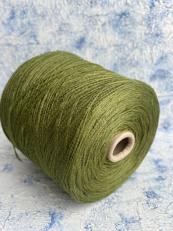 Linen tape yarn Color Green 94/6% Linen/Polyamide 290m/100g, Per 100g - Image 3 of 4
