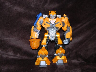 Hasbro Transformers Revving Robots Bumblebee Figure *READ*