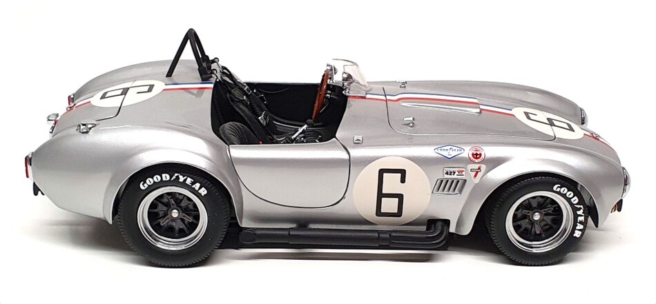 Kyosho 1/18 Scale DC12124X - Shelby Cobra 427 #6 SC Racing