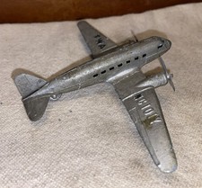 Tootsietoy TWA DC-2 propeller airplane 717 DC-2 TWA Airliner 1930s