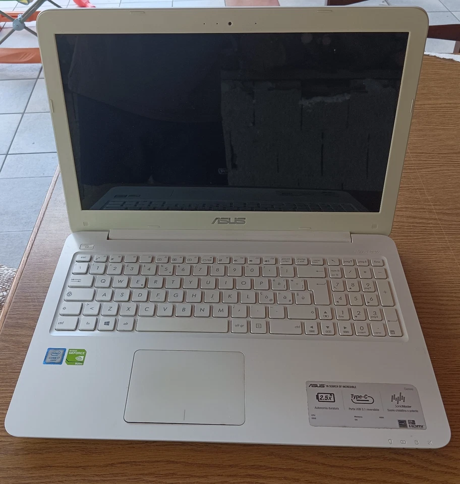 PC NOTEBOOK - ASUS F556U - Intel i7 - 8 GB RAM - 250 GB SSD - Immagine 2 di 4