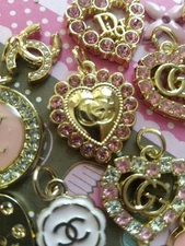 Lot of 16  Gucci   ZipperPull Charm Button 