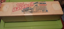 1992 Topps Baseball complete set of 792 cards. Trading cards.
