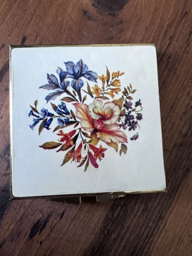 Vintage Travel Floral Gold Tone Pill Box, 4 Compartments, Excellent Condition