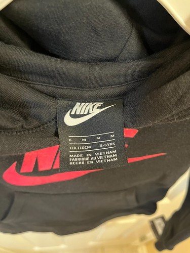 NWT Girls Nike Size 6 M 110-116 CM 5-6 YRS Black Hoodie Sweatshirt Pullover - Picture 3 of 13