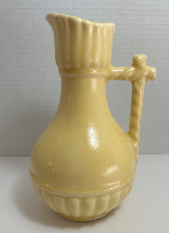 VINTAGE MCCOY POTTERY 7" YELLOW PITCHER