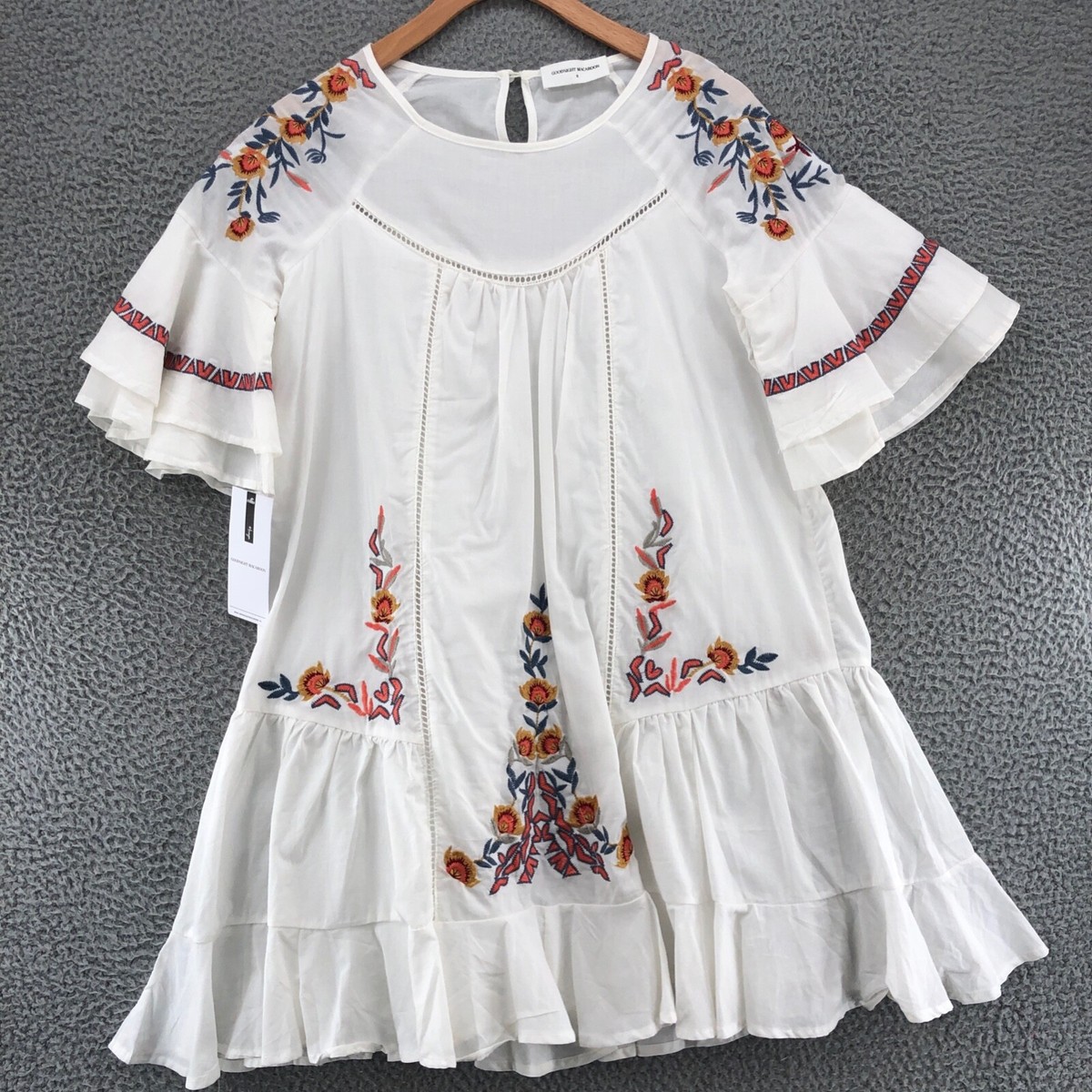 Goodnight Macaroon Dress Womens Small White Embroidered Floral A Line Swing NWT Goodnight Macaroon Dress Womens Small White Embroidered Floral A Line Swing NWT