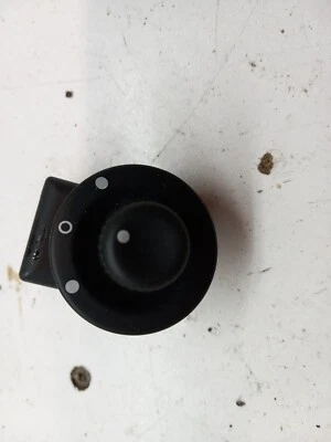bouton reglage retroviseur renault megane 2 scenic 2 laguna 2 8200002442A - Photo 1/2