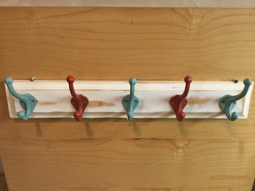 Handgefertigte Hut und Garderobe Distressed weiß 5 bunte Gusseisen Haken - Bild 6 von 10
