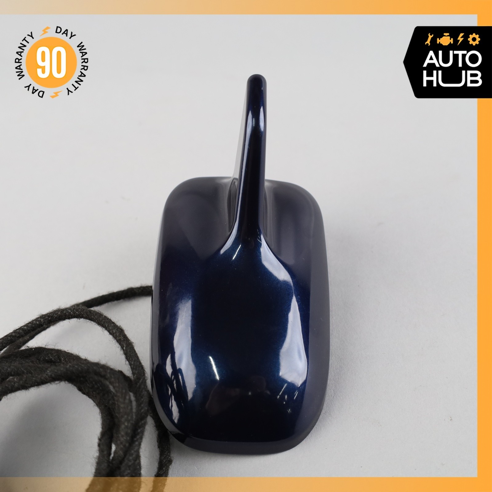 03-18 Maserati Quattroporte M139 Top Roof Shark Fin Radio Antenna GPS OEM 51k