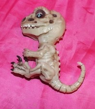    WowWee Fingerlings Untamed Doom Raptor Dinosaur T-Rex Bonehead Skeleton Dino