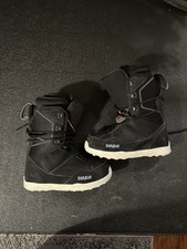 Women s 32 Shifty Lace Snowboard Boots 8.5