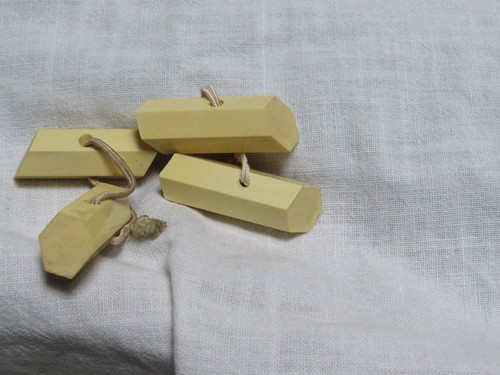 Antique Vintage Set 2 Pair Light Yellow 6-sided Log Cloak Buttons Rare! - Picture 4 of 5