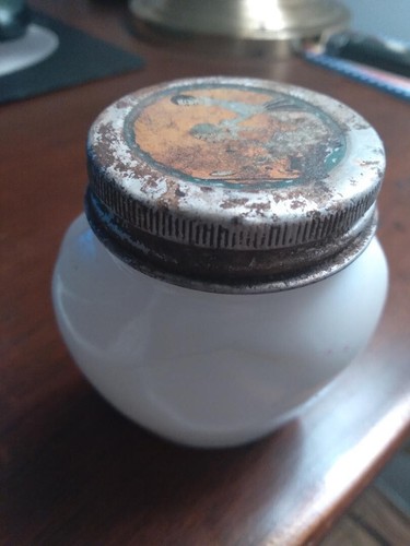 Vintage Pond’s White Milk Glass Cold Cream Jar Picture on Lid New York NY - 第 2/5 張圖片