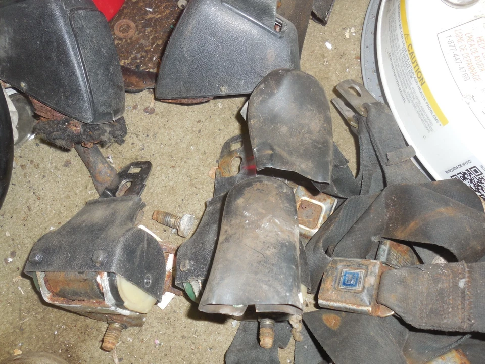 Buick Skylark GS GS 1972 retractores de cinturón de seguridad negro y piezas de cinturón Foto 4 de 4